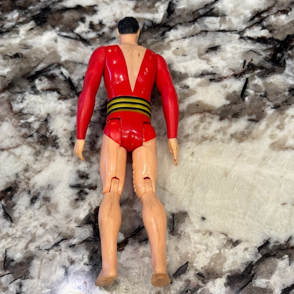 1986 Kenner super power Action Figure with Sunglasses and Striped Waistband - Picture 2 of 4